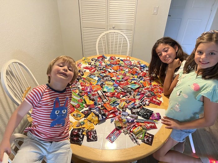 Img: sweets, candy, person, portrait, boy, child, male, female, girl, table