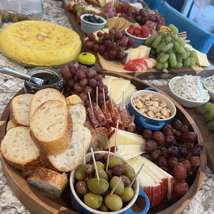 Img: brunch, food, bread, cheese, cup